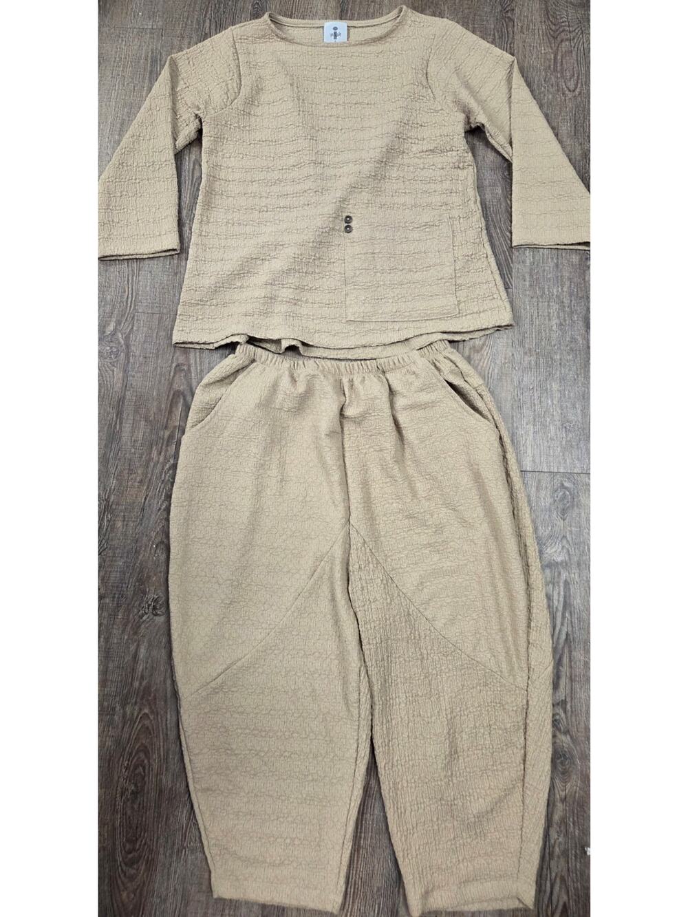 Inoah Crinkle Tan Beige Shirt Crop Pants Outfit Matching Set Small